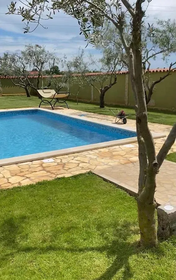 Villa Zafirah Pula