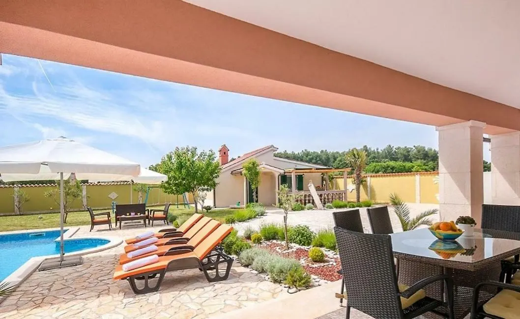 Villa Zafirah Pula 0*,  Kroatien